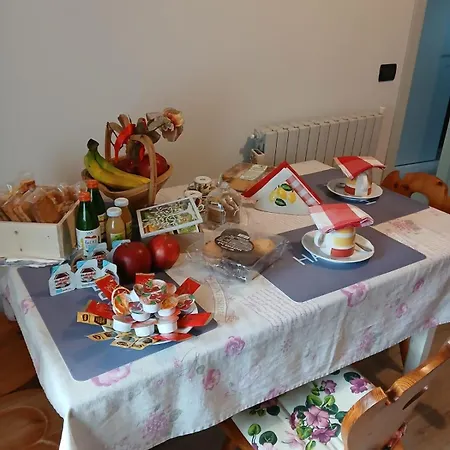 Civico 36 Frühstückspension Tirano